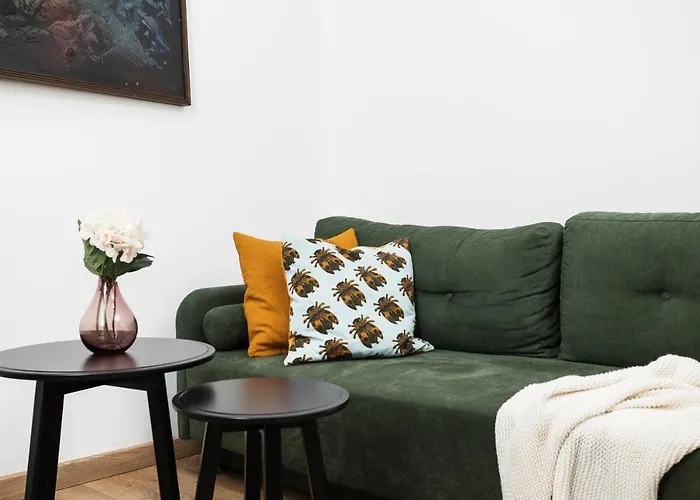 Bosacka Apartments X 1\' Main Train & Bus Station - By Upstairs